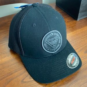 Columbia flexfit black. L/XL.